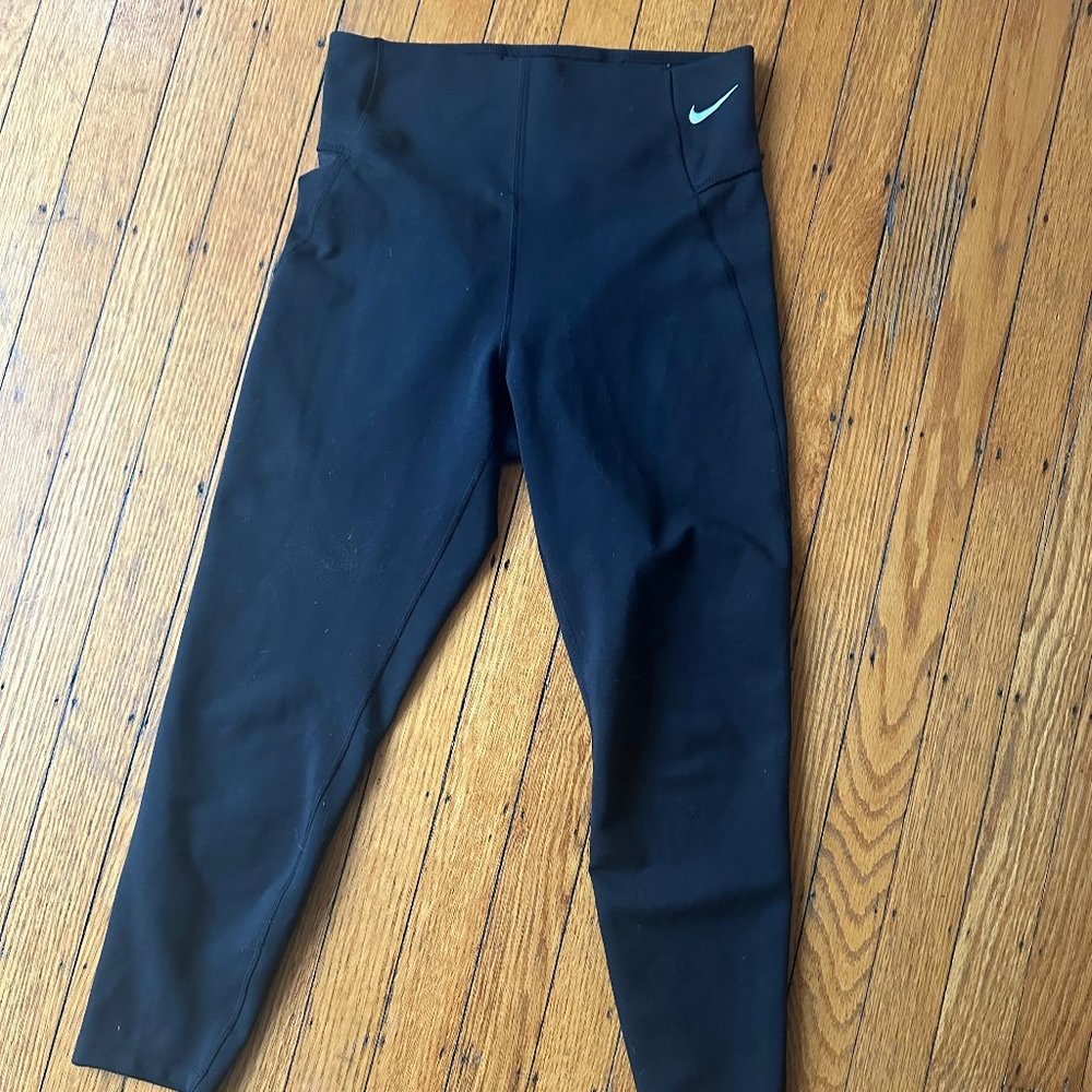 Nike Dri Fit Leggings in Black - Size S